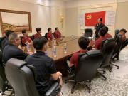 上港开展主题教育学习，吕文君、蔡慧康、王燊超等人参加