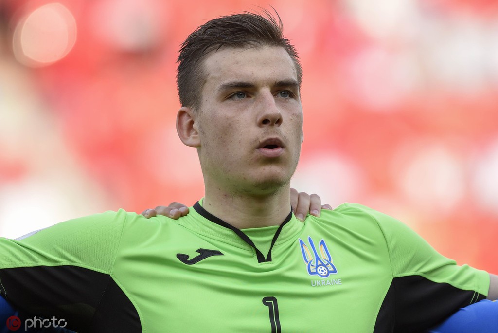 舍甫琴科卢宁对俱乐部和国家队的挑战都做好了准备