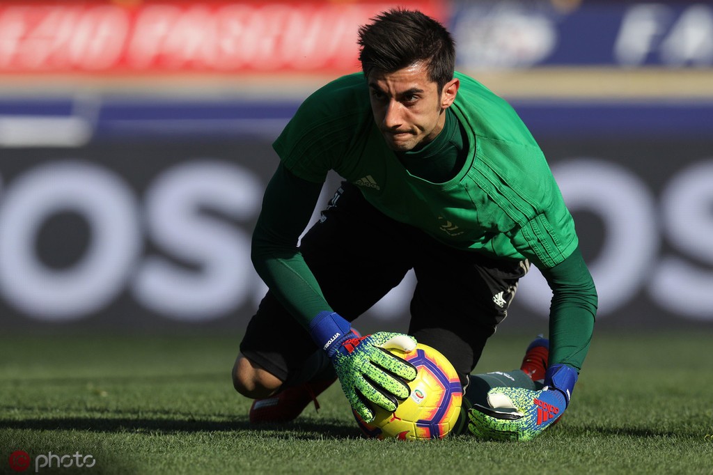 按照意大利媒体足球市场的说法,本菲卡明年一月会再次尝试签下