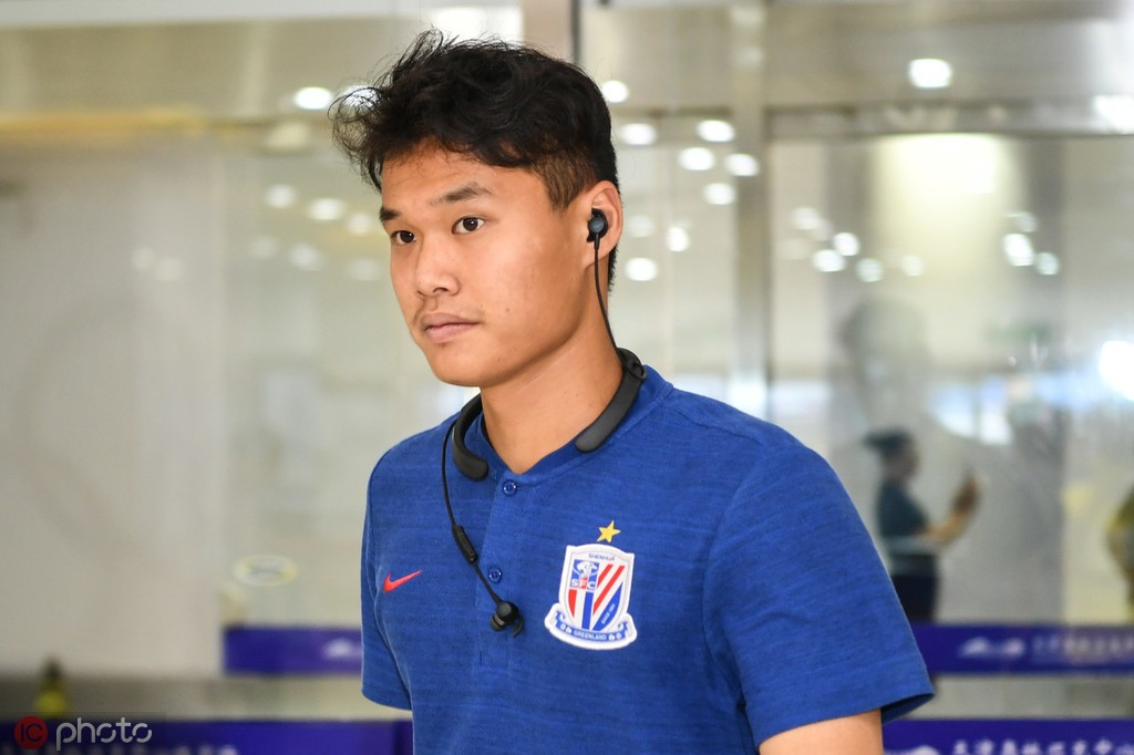 陈钊:每场比赛压力都是同等的;新的守门员教练对我帮助挺大