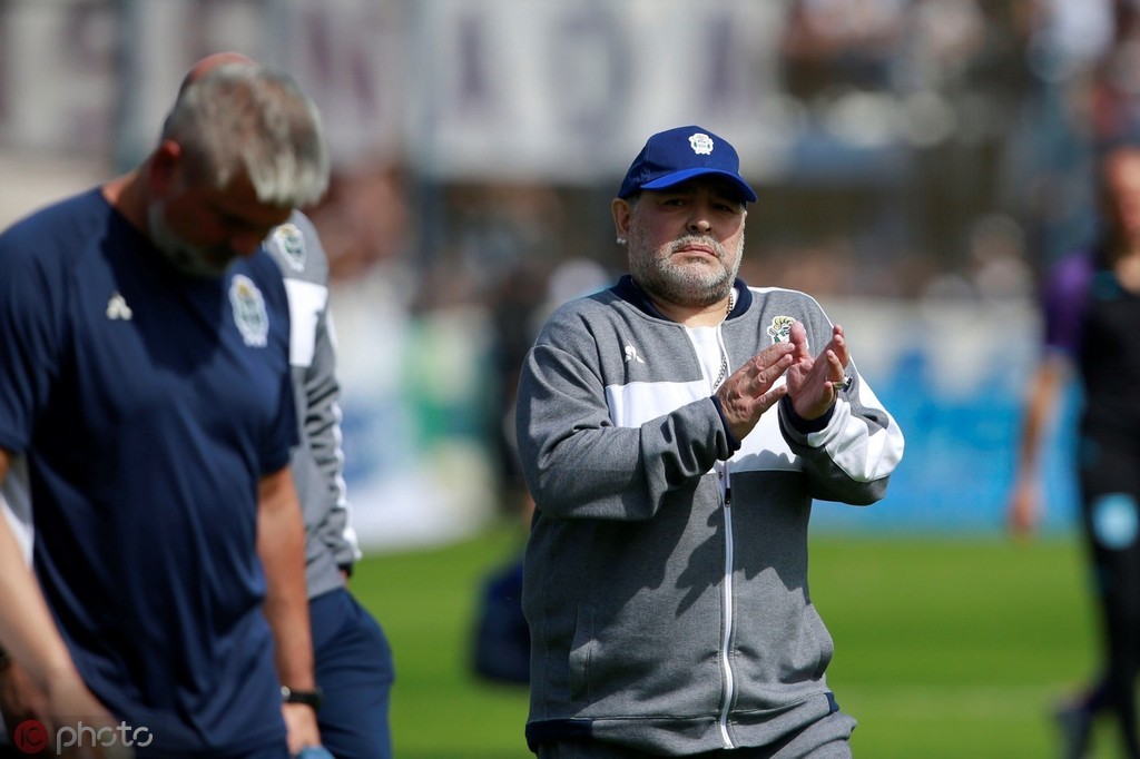 卡尼吉亚:马拉多纳现在的运气不太好 ,但他会回来的