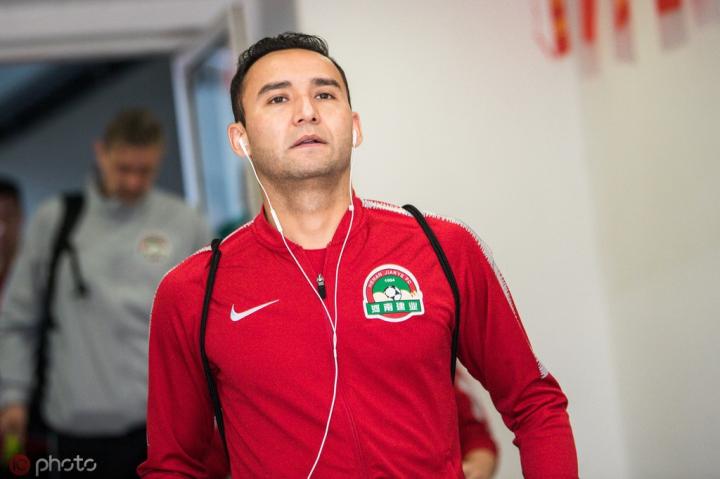 记者阿布都外力柯钊已经续约继续建业生涯征程