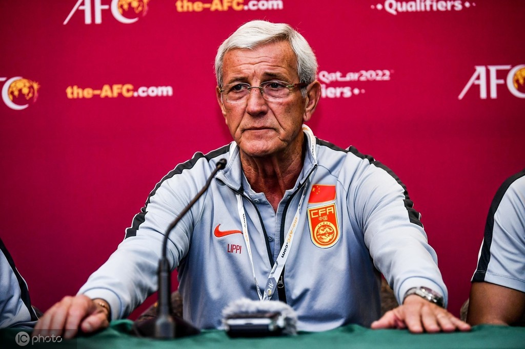 国内媒体:足协半小时就接受里皮请辞,体现了不破不