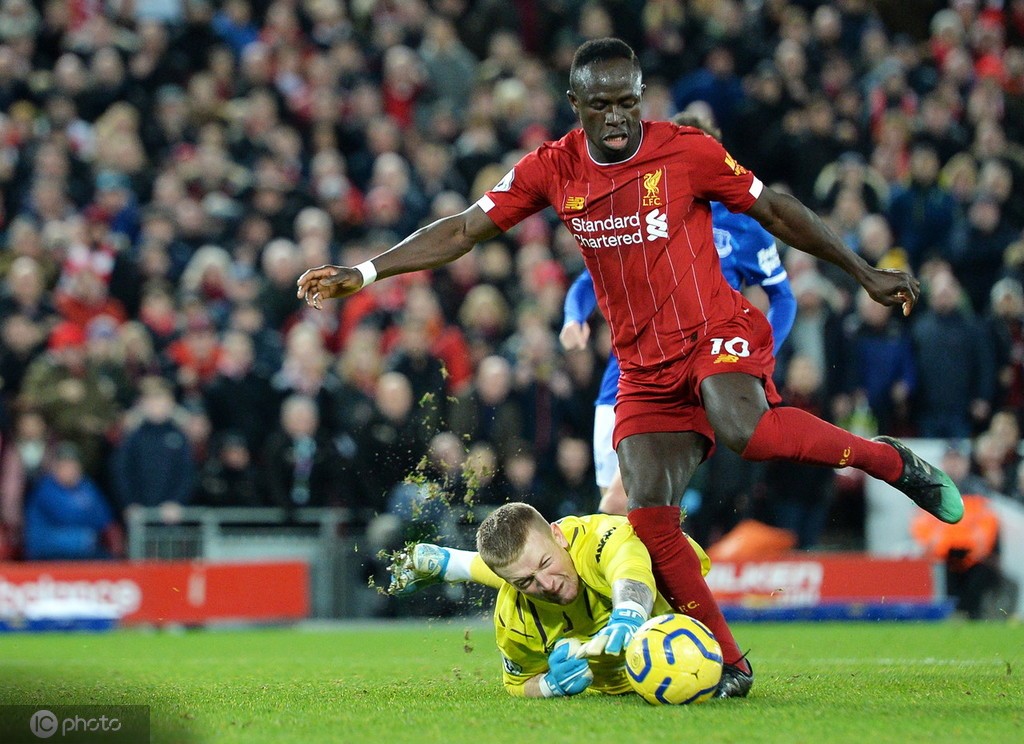 梅西:看到马内在金球奖评选中排名第四位,我感到很遗憾