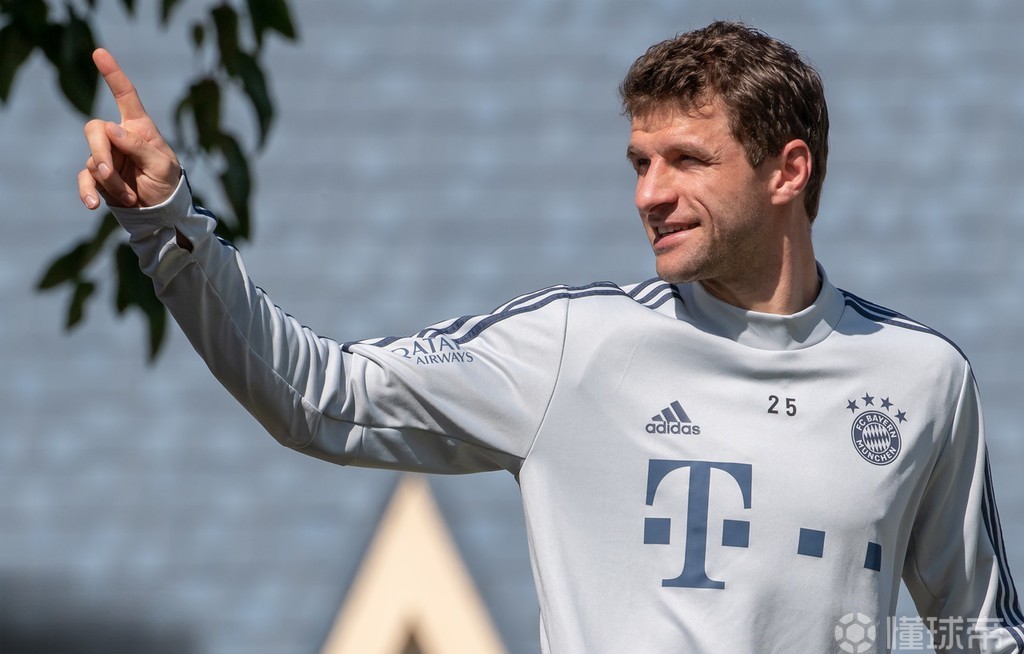 勒夫:如果所有球员都健康,穆勒回归的可能性相对很微小