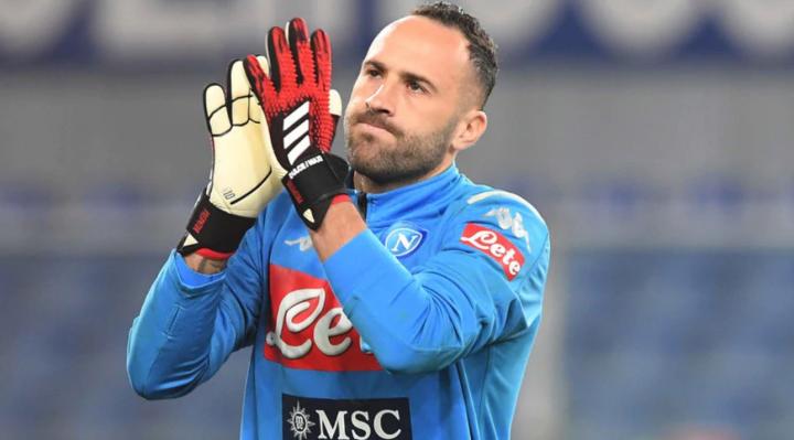 奥斯皮纳:想过回哥伦比亚但航班取消了,现在和妻子在家炒股