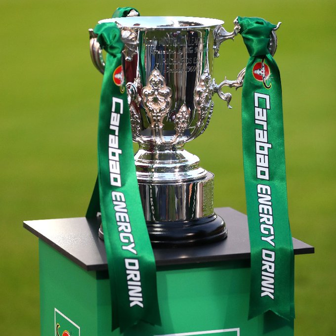 英格兰联赛杯大战：剑桥联队对阵哈德斯菲尔德镇队，火力全开