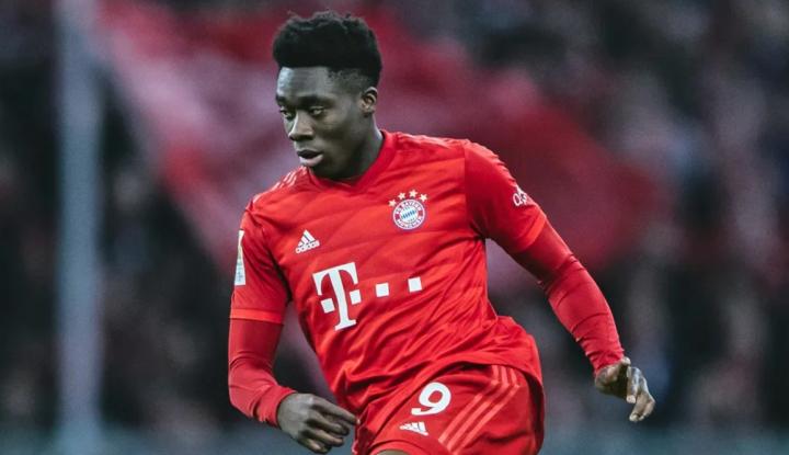 阿方索-戴维斯在队内的球衣销量如何?