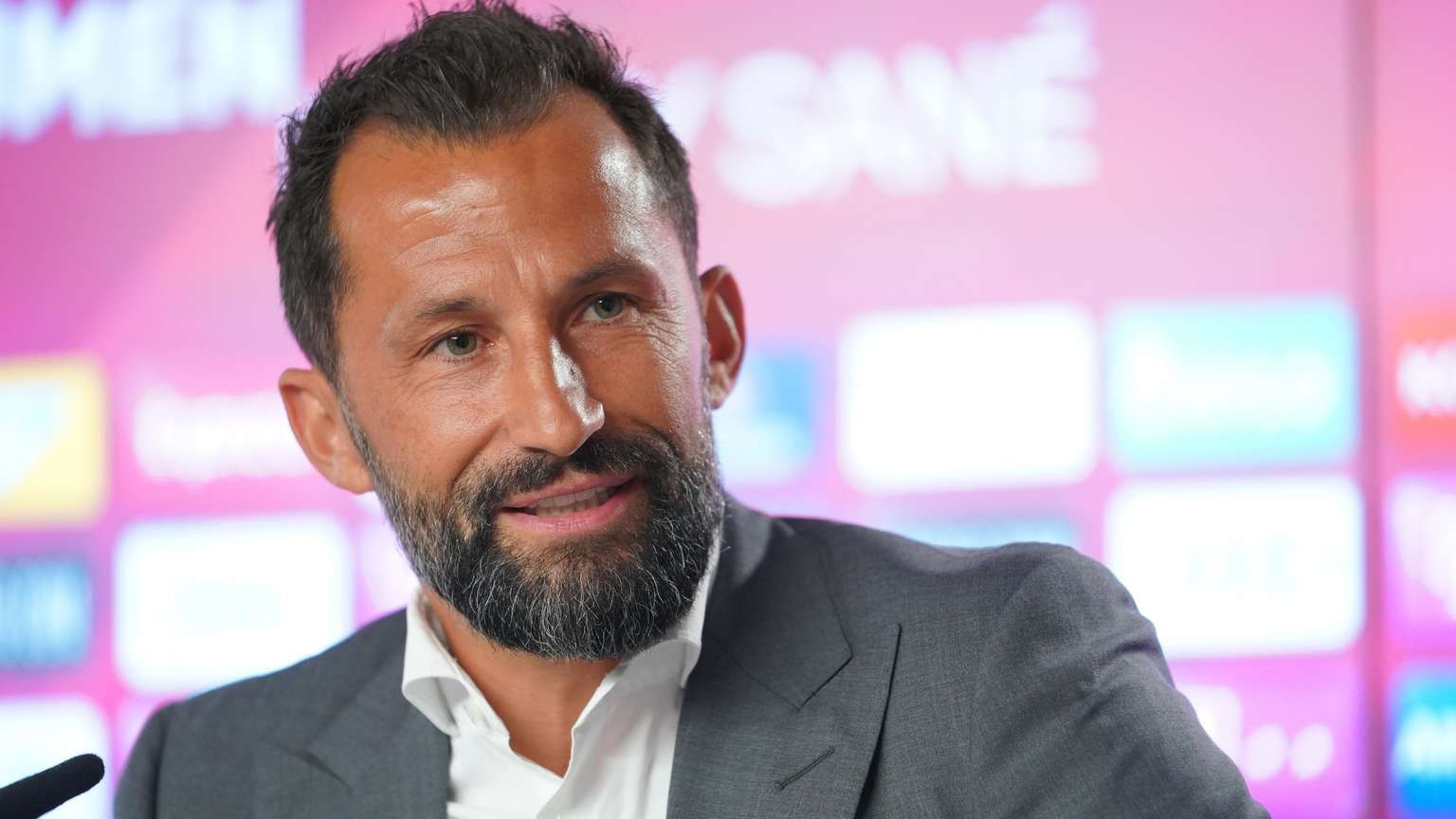 萨利弗里克将球队凝聚在一起与巴黎一战希望球员享受比赛