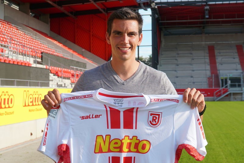 官方:雷根斯堡免签汉堡旧将莫里茨