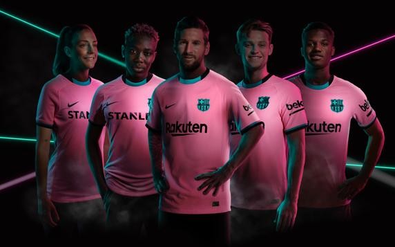 骚粉配色,巴萨新赛季第三球衣即日起正式发售