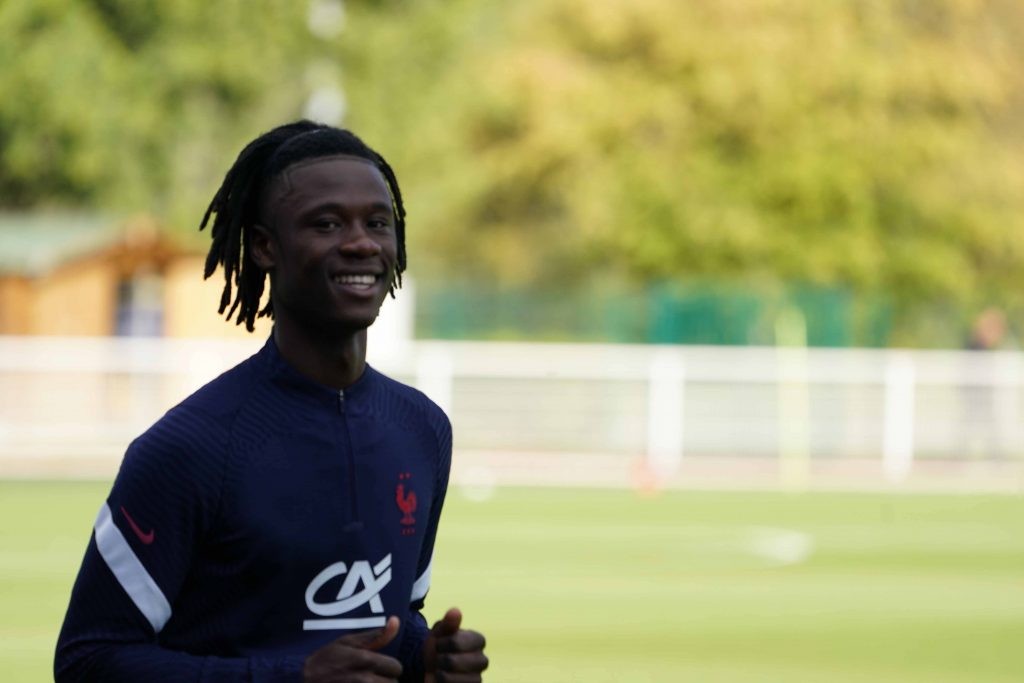 卡马文加:很高兴有大俱乐部对我感兴趣,但我没有得意忘形