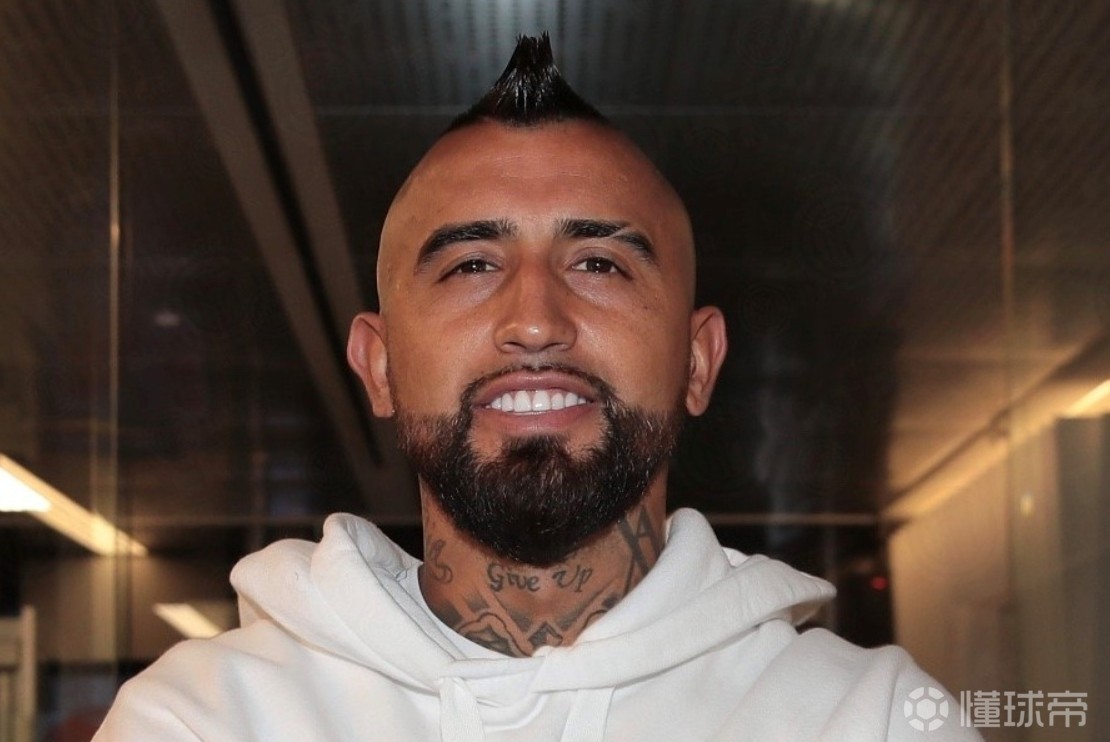 意媒比达尔已抵达国米并且已经与孔蒂会面