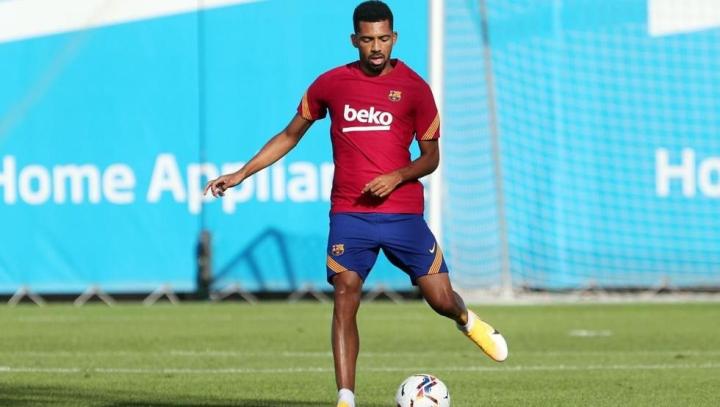 根据《世界体育报》的消息,巴萨小将马特乌斯-费尔南德斯的未来仍然不