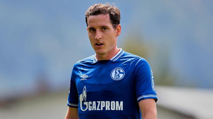 德国媒体spox消息,沙尔克04球员鲁迪没有参加球队的核酸检测.