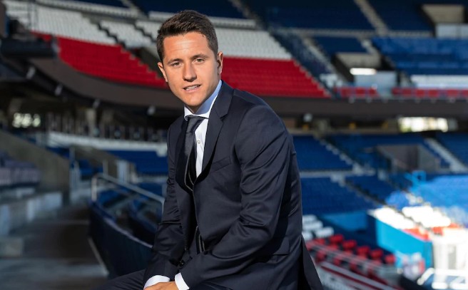 北京时间10月19日,巴黎中场埃雷拉接受了《电讯报》的独家专访,埃雷拉