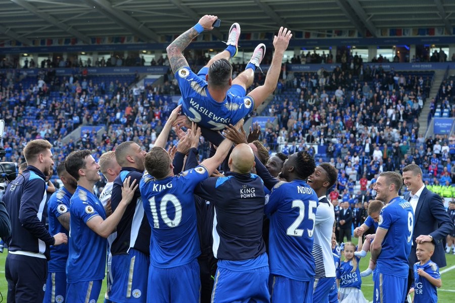 他跟随安德莱赫特赢得过比利时甲级联赛,比利时杯和比利时超级杯的