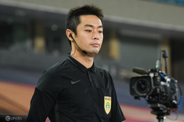 北青:促进年轻化,31岁的金京元有望晋升国际级裁判