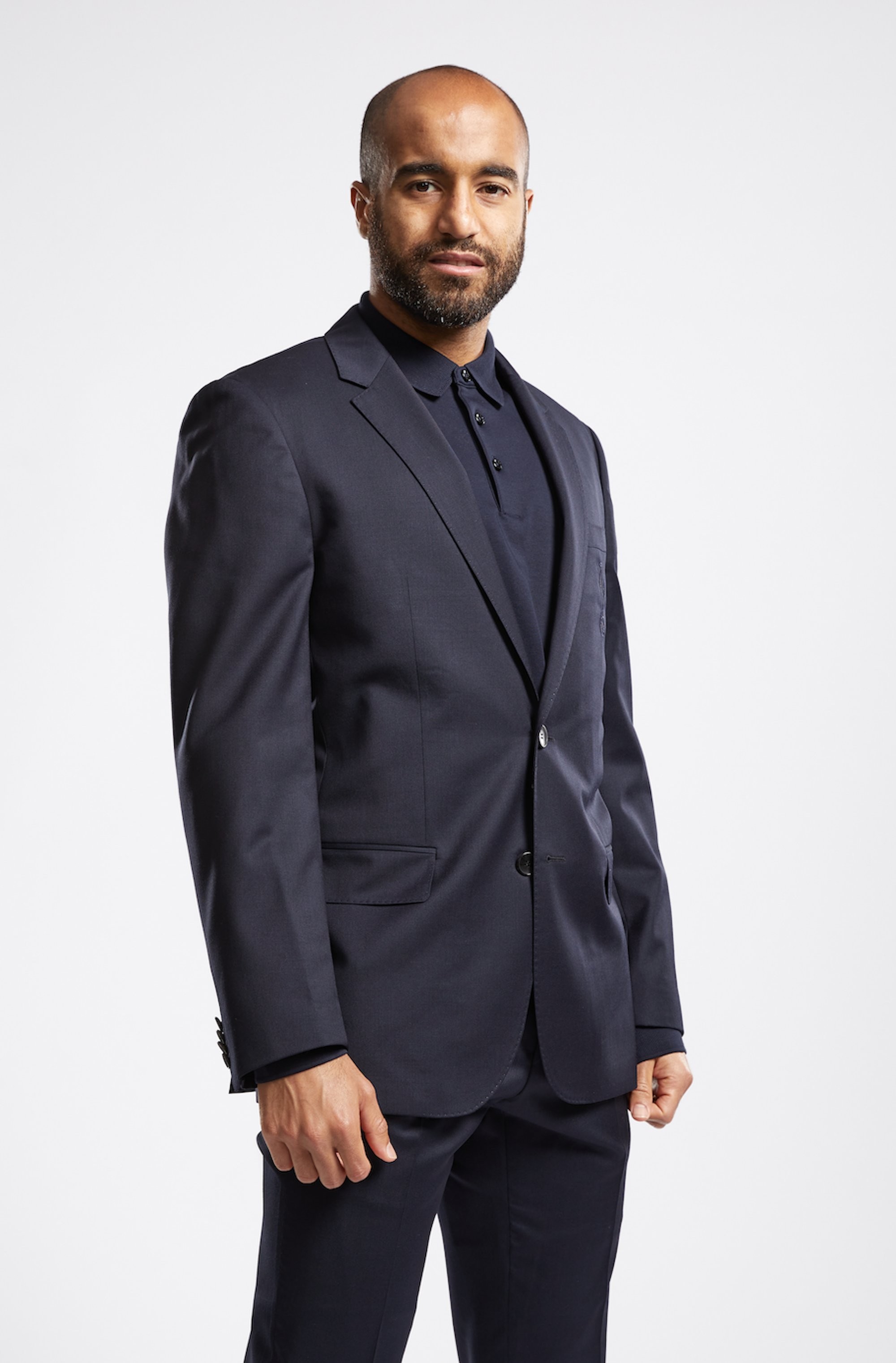 伦敦男模队来了穆帅领衔热刺众将帅气西装照