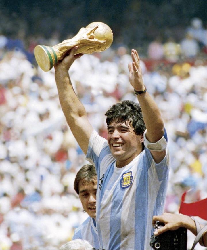 劳尔缅怀马拉多纳:愿你安息,我的偶像