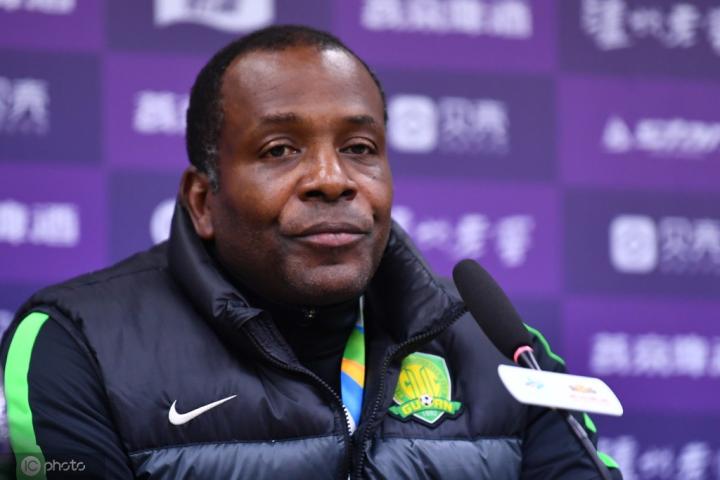 国安官方:预备队主教练斯坦利因家庭原因,将不再担任主教练