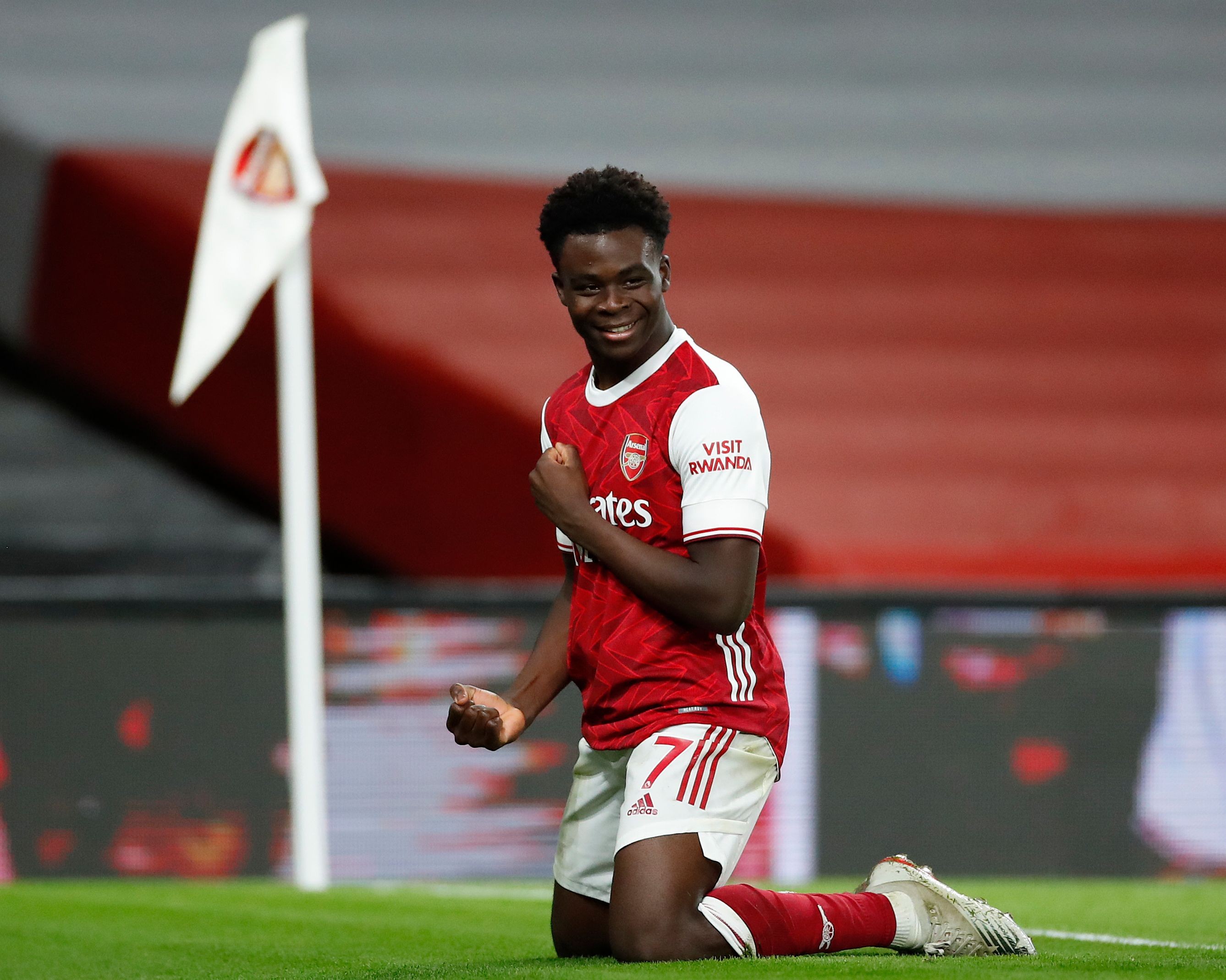 希勒阿森纳年轻球员很卖力他们完全配得上拿三分