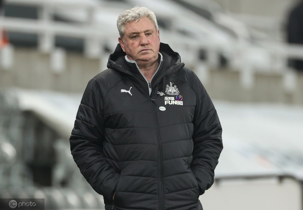 天空体育纽卡老板阿什利依然支持布鲁斯