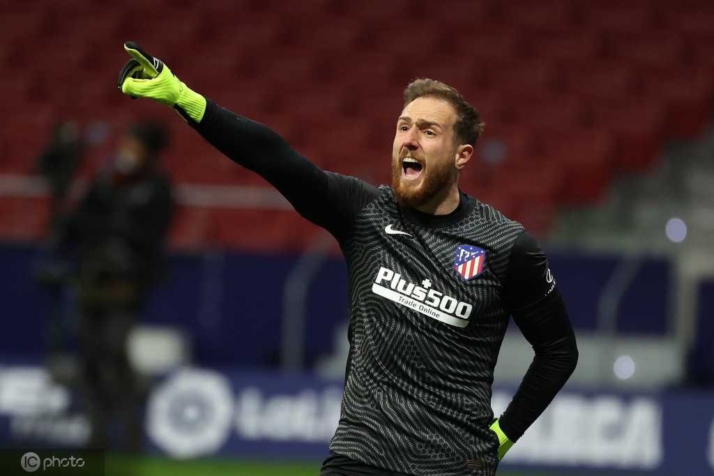 奥布拉克本赛季西甲面对4粒点球仅丢1球,罚入的是埃瓦尔门将