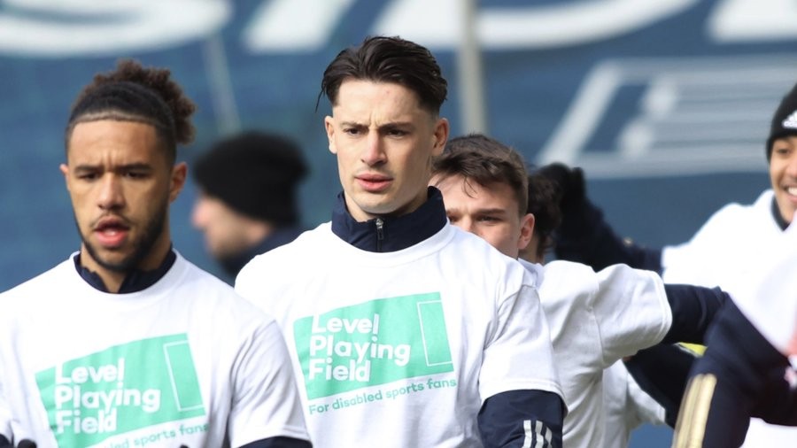 伤愈复出,科赫去年12月来首次为利兹联出场