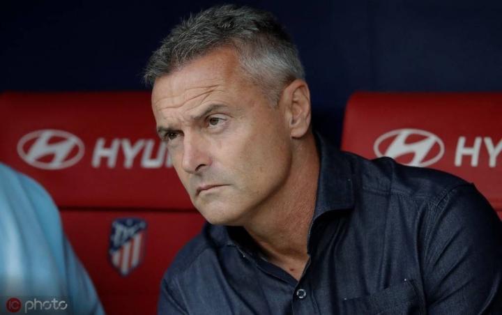 比赛结束后,埃尔切主帅埃斯克里瓦出席了新闻发布会.