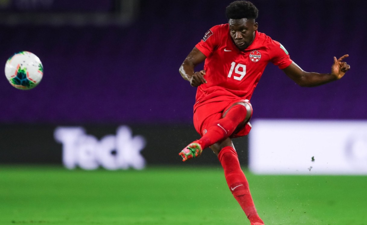 3次助攻8次关键传球,阿方索-戴维斯在国家队表现出色_pp视频体育频道