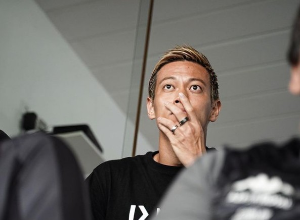 本田圭佑 巴洛特利天赋满满 但是没有做任何事情来提高自己 Pp视频体育频道 本田圭佑 巴洛特利天赋满满 但是没有做任何事情来提高自己 Pp视频体育频道