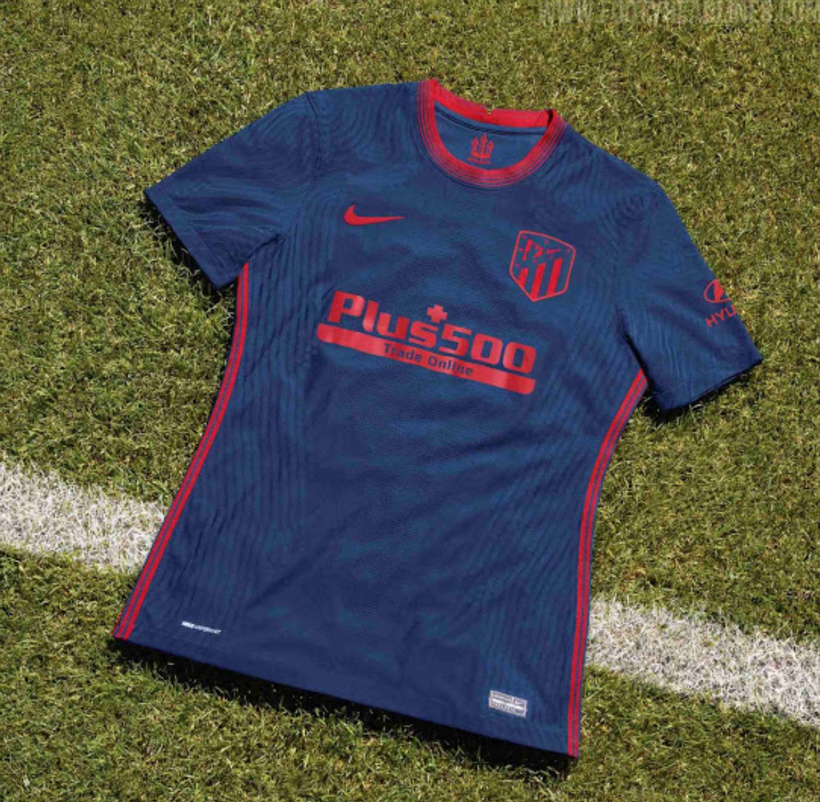 海军蓝炫酷红色马竞2122赛季客场新球衣谍照流出