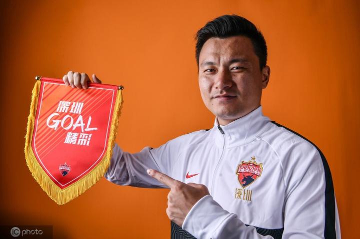 又黑老队友,李帅看到飞机飞过:应该让郜林过来_PP视频体育频道