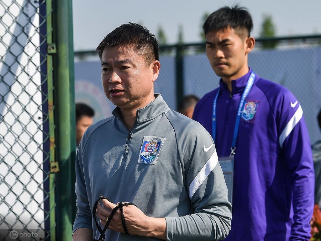 于根伟球队目前的训练在按部就班进行已经做好了比赛准备