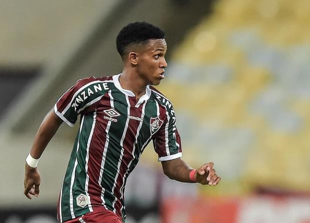 官方:曼城敲定弗鲁米嫩塞新星凯凯