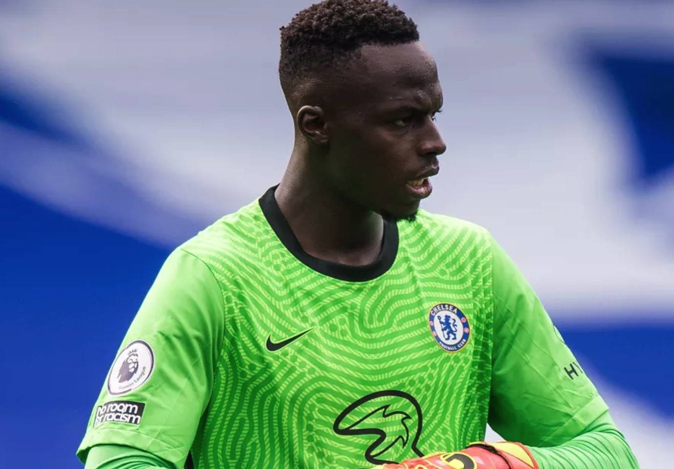 鱼和熊掌不可兼得门迪半场奉献3次神扑但4次长传无一成功