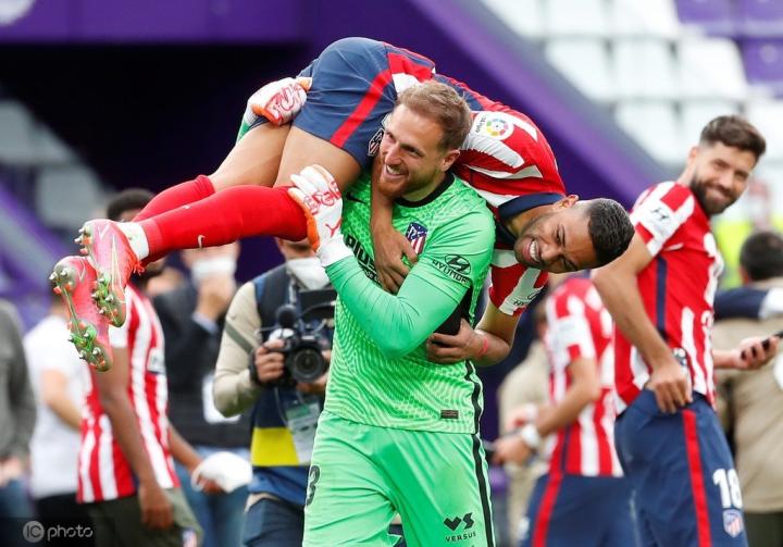 萨莫拉奖当之无愧,奥布拉克扑救次数和成功率冠绝西甲