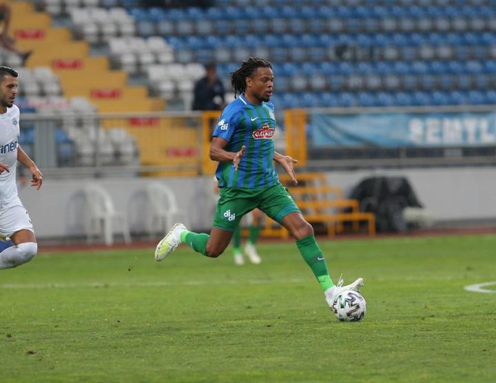 据rmc的消息,法国锋线老将雷米将与尼斯就回归事宜进行谈判.