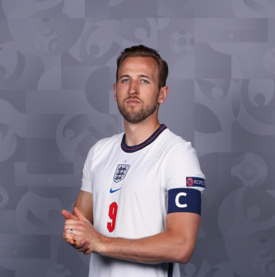 三狮队长凯恩发帅气定妆照我们会在欧洲杯上付出一切