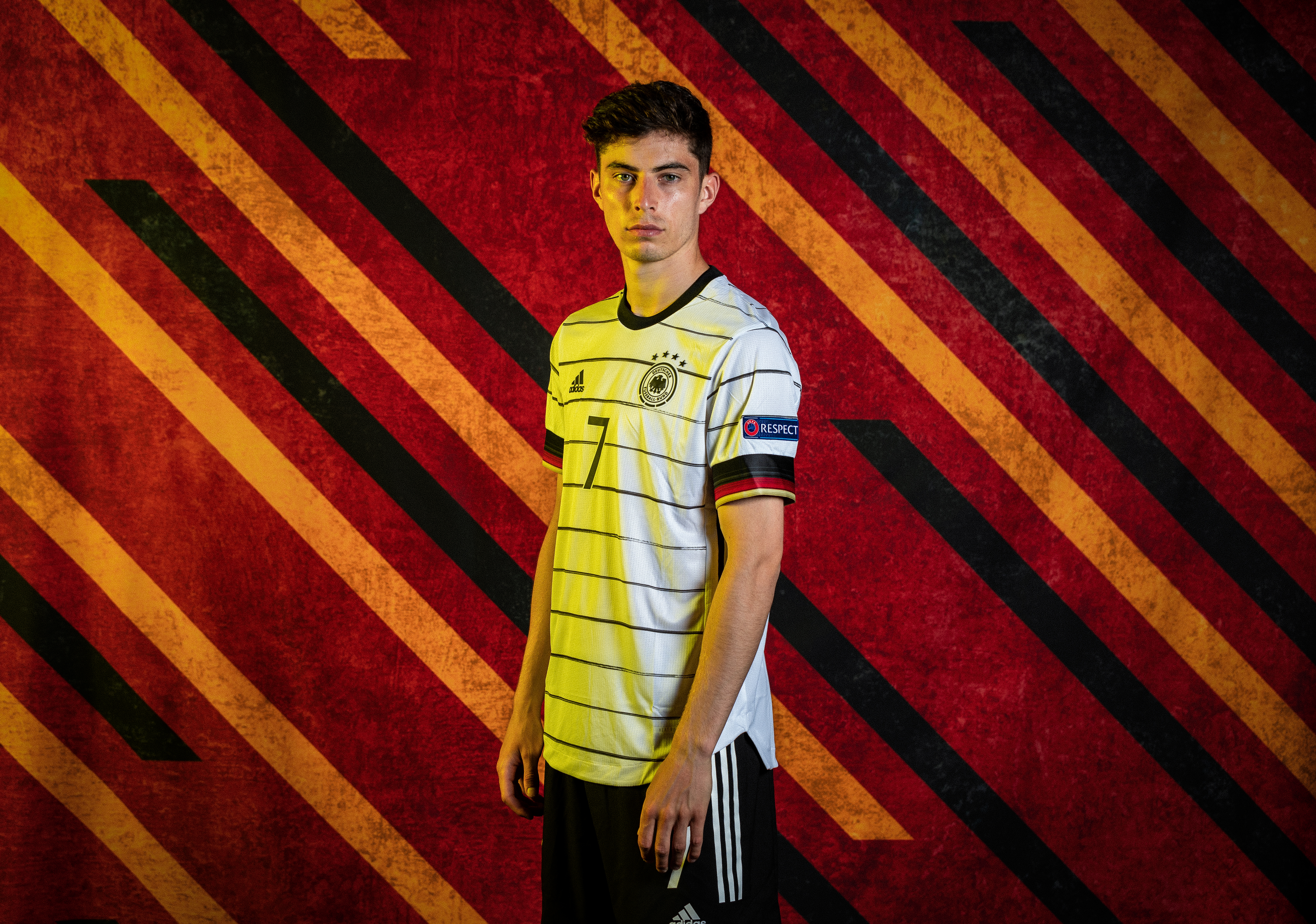 贝肯鲍尔勒夫要想办法限制姆巴佩哈弗茨在伦敦能得到平静