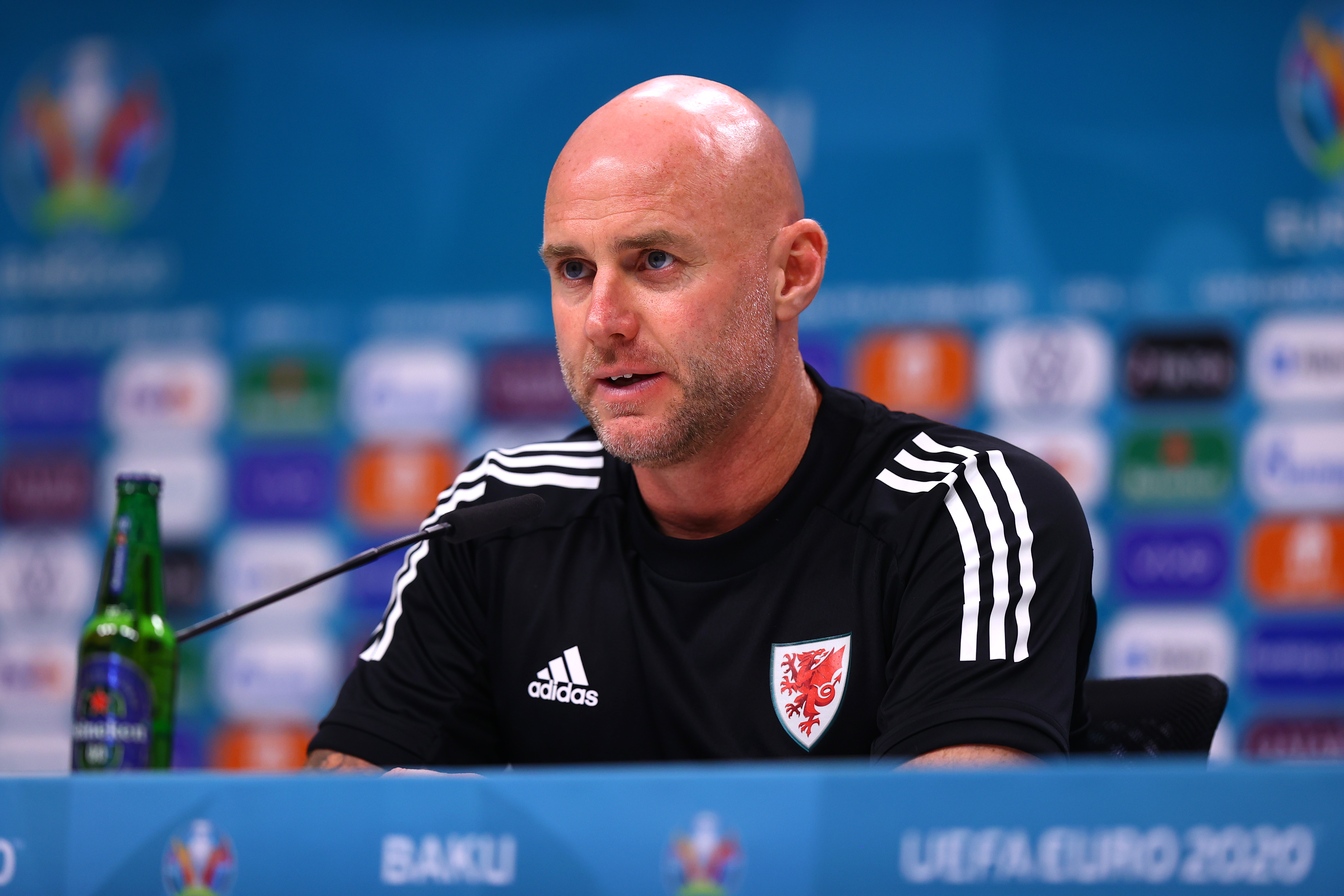 威尔士主帅:为球队感到骄傲;贝尔很好地展现了队长的作用