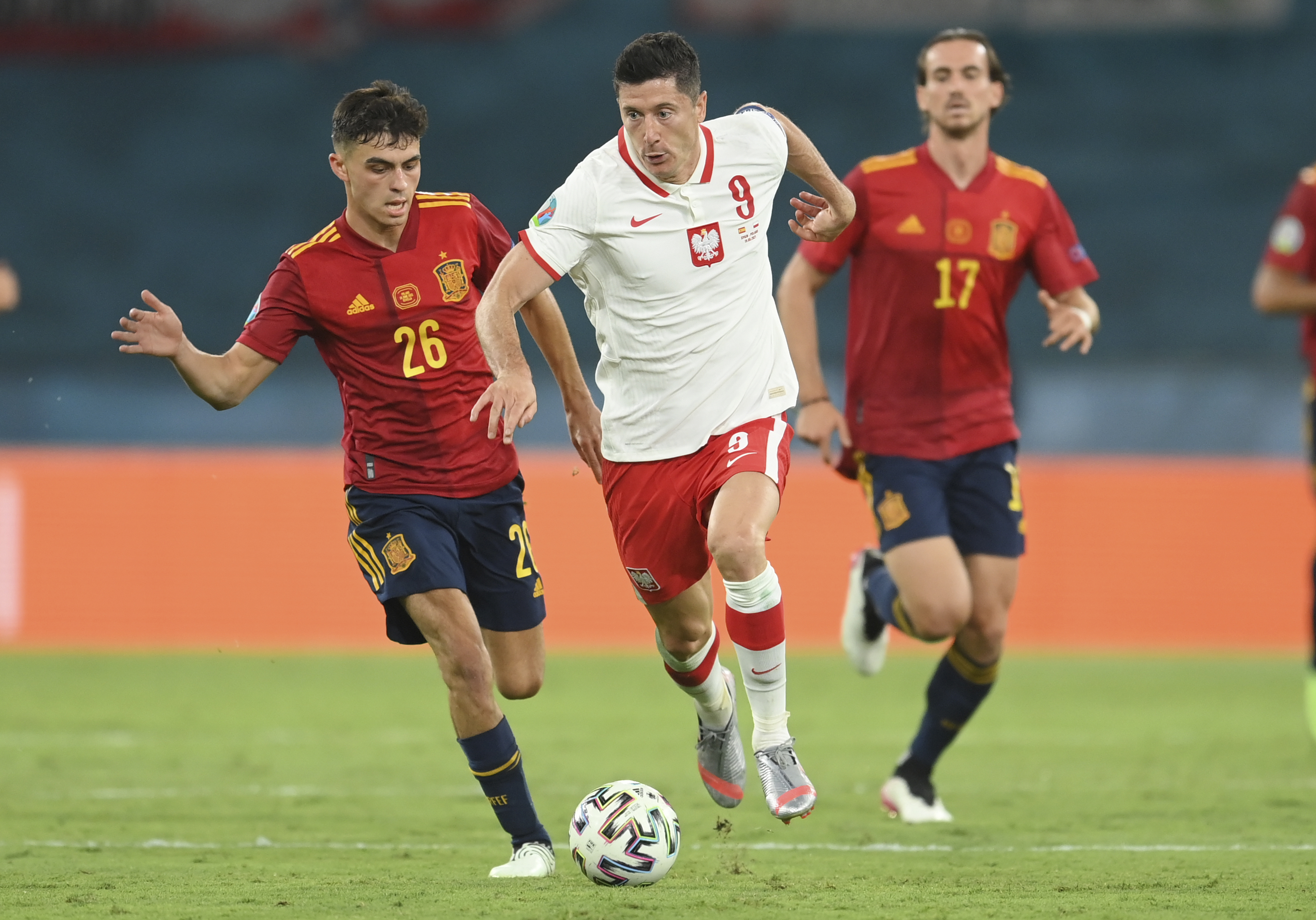 欧洲杯e组形势西班牙两战不胜跌至小组第三瑞典头名