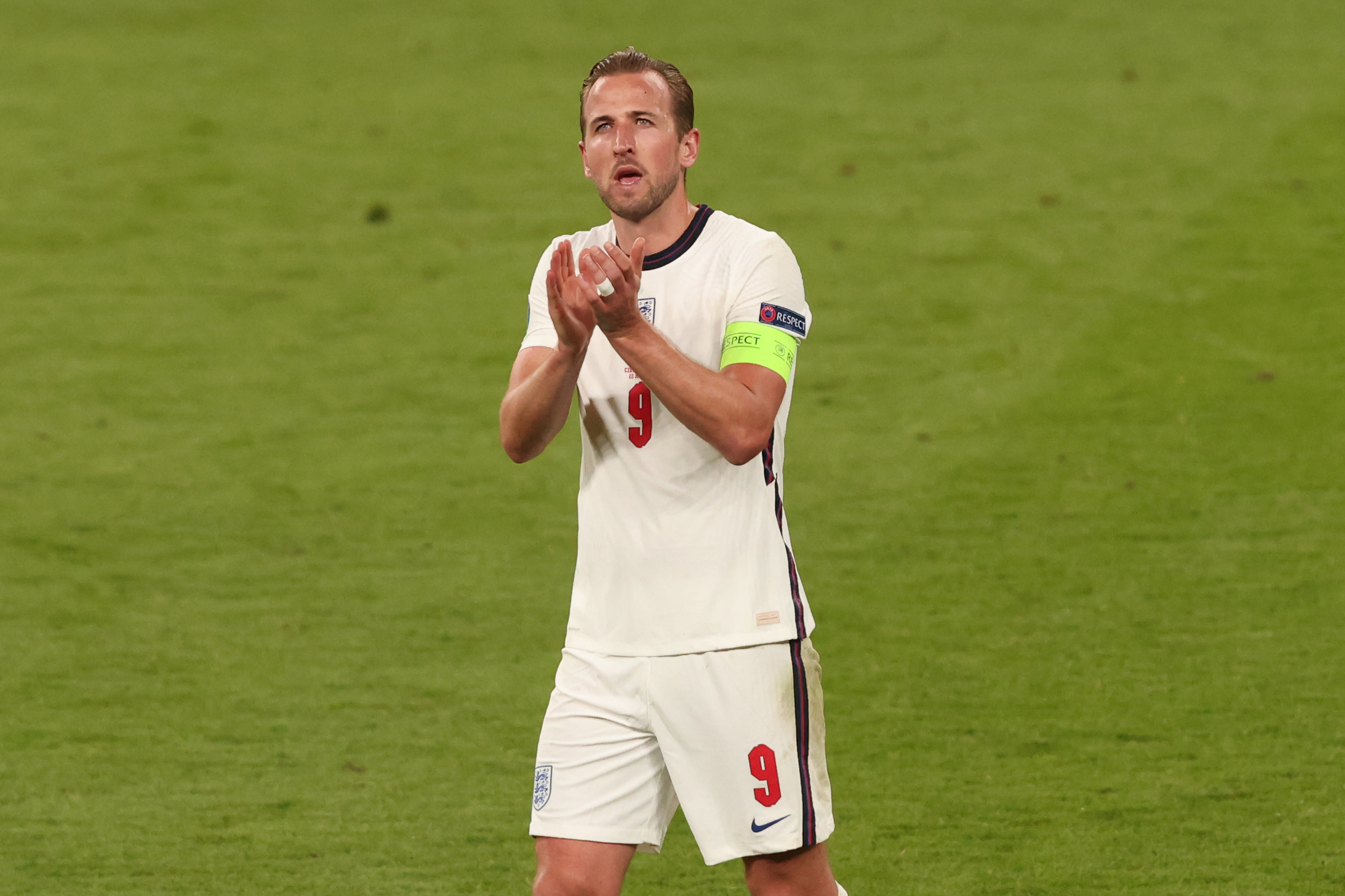 五次凯恩是与捷克一役争顶成功次数最多的英格兰球员