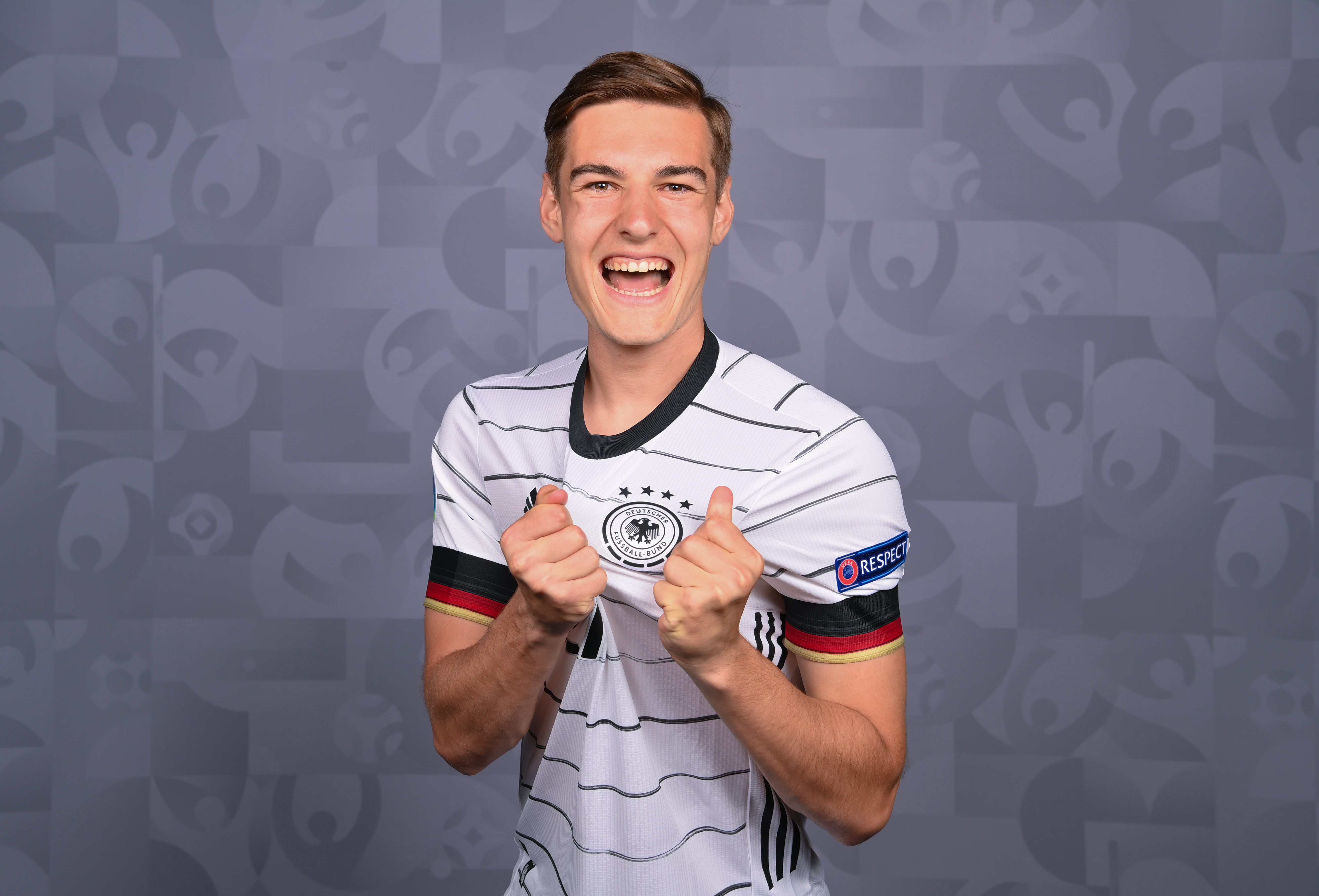 现年24岁的诺伊豪斯此前一直被认为是利物浦可能在今