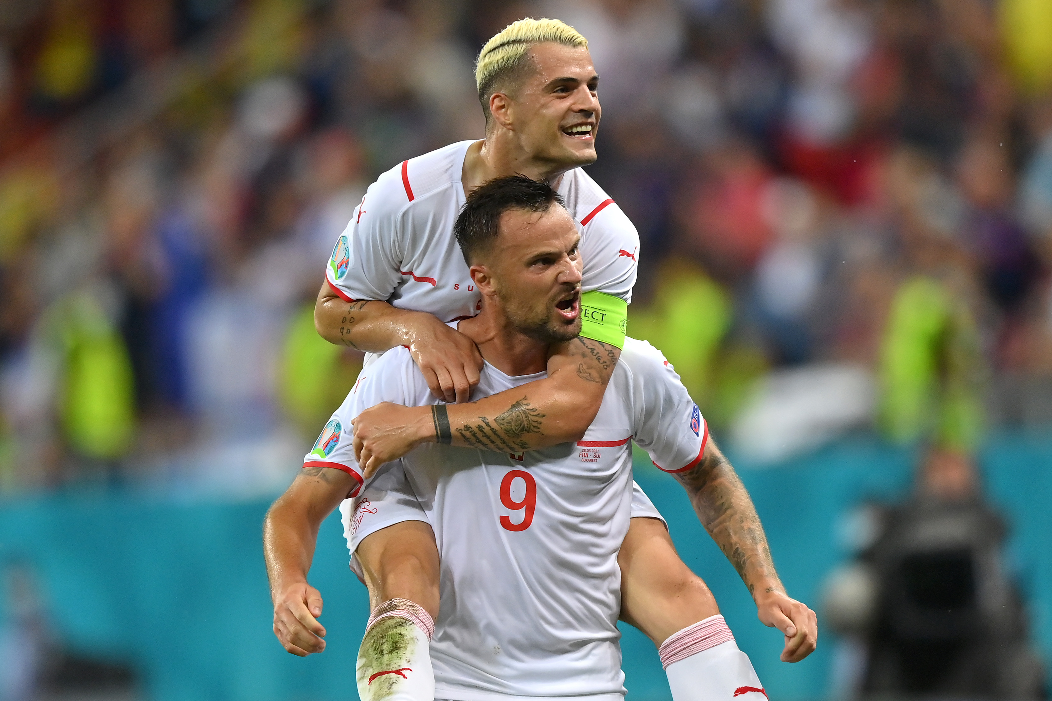 欧洲杯1/8决赛,瑞士对阵法国,上半场塞费罗维奇破门为瑞士首开记录,据