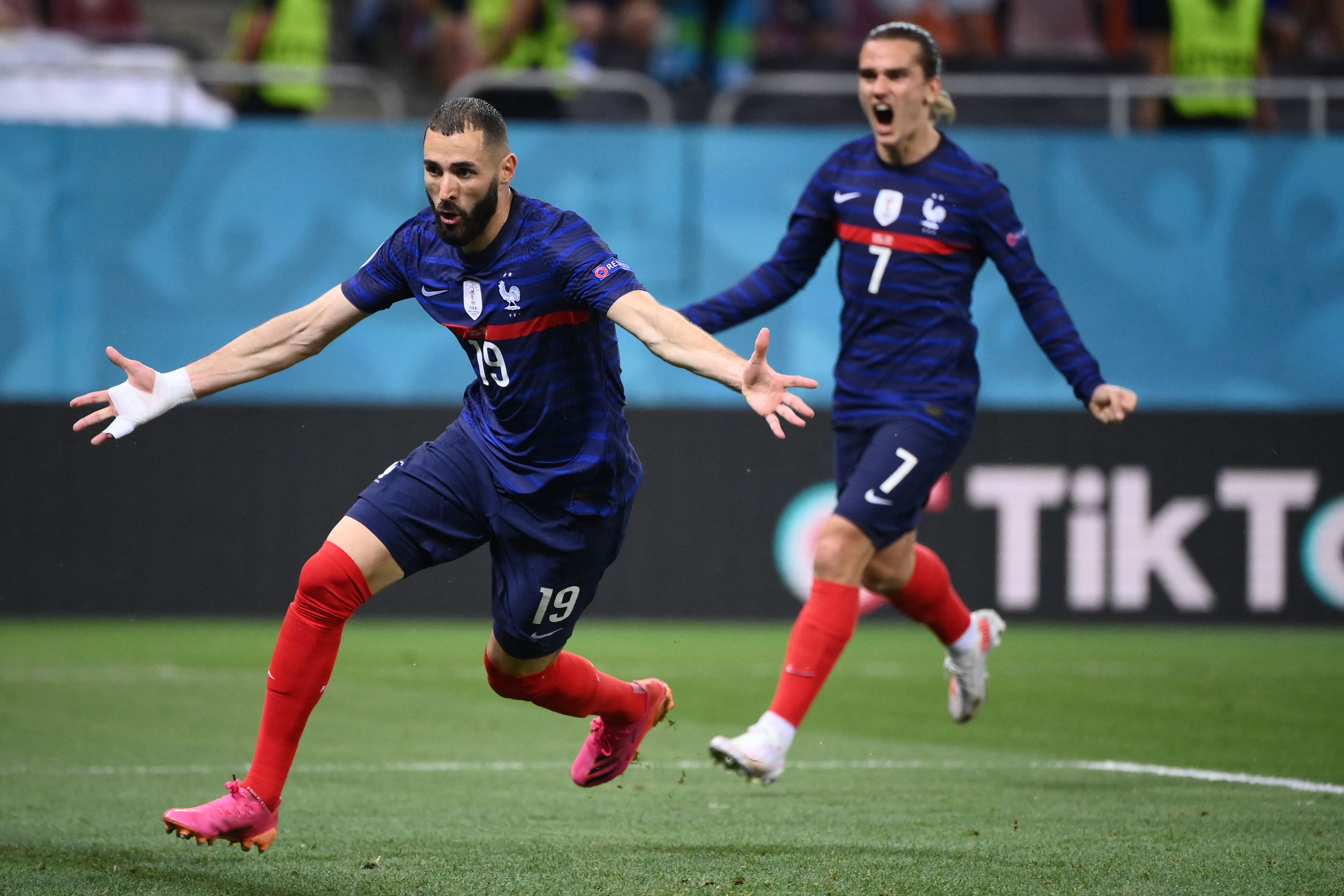 连场双响本泽马成法国第三位在单届欧洲杯攻入4球的球员