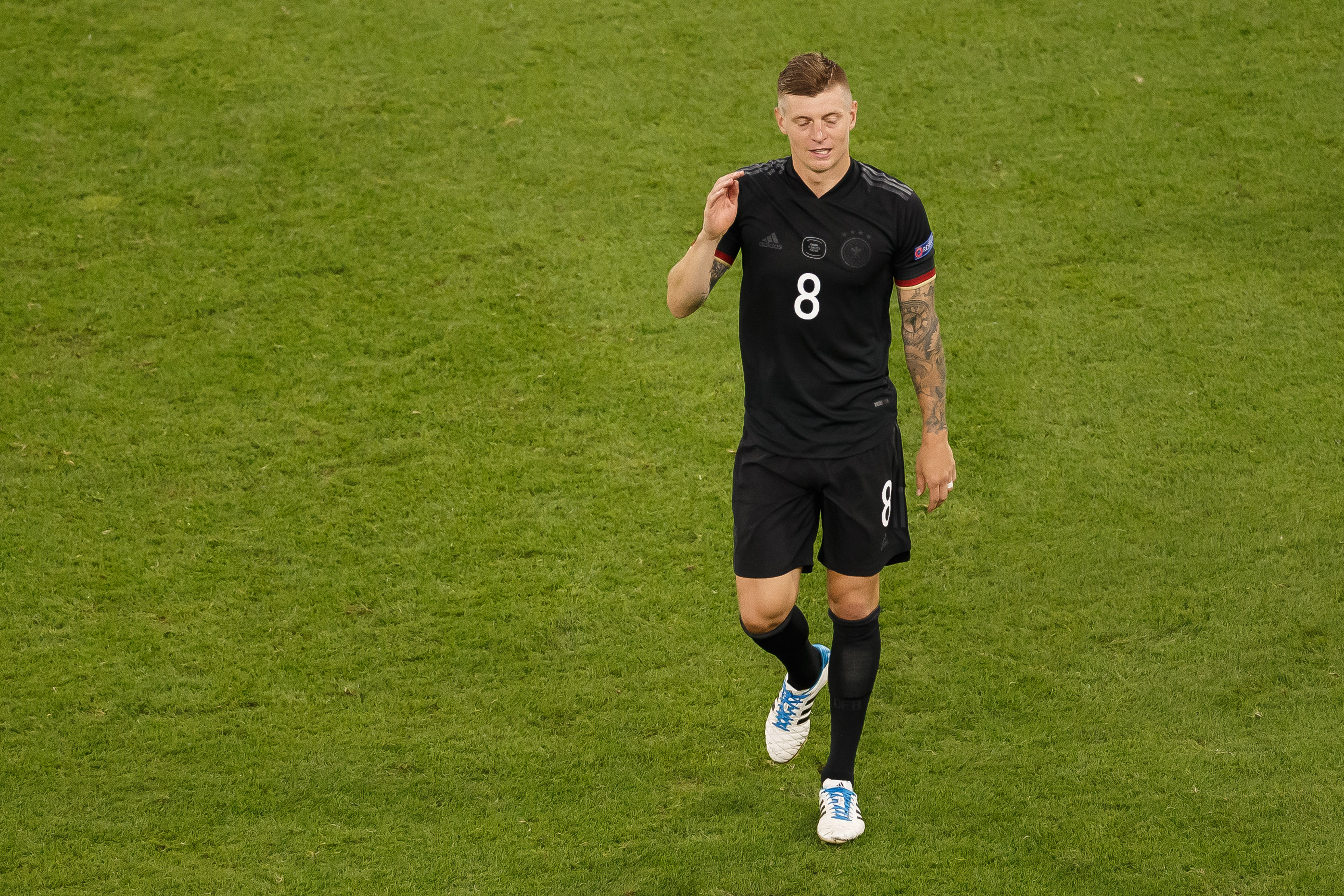 106次国家队出场克罗斯在德国队出场次数的排名中并列第七