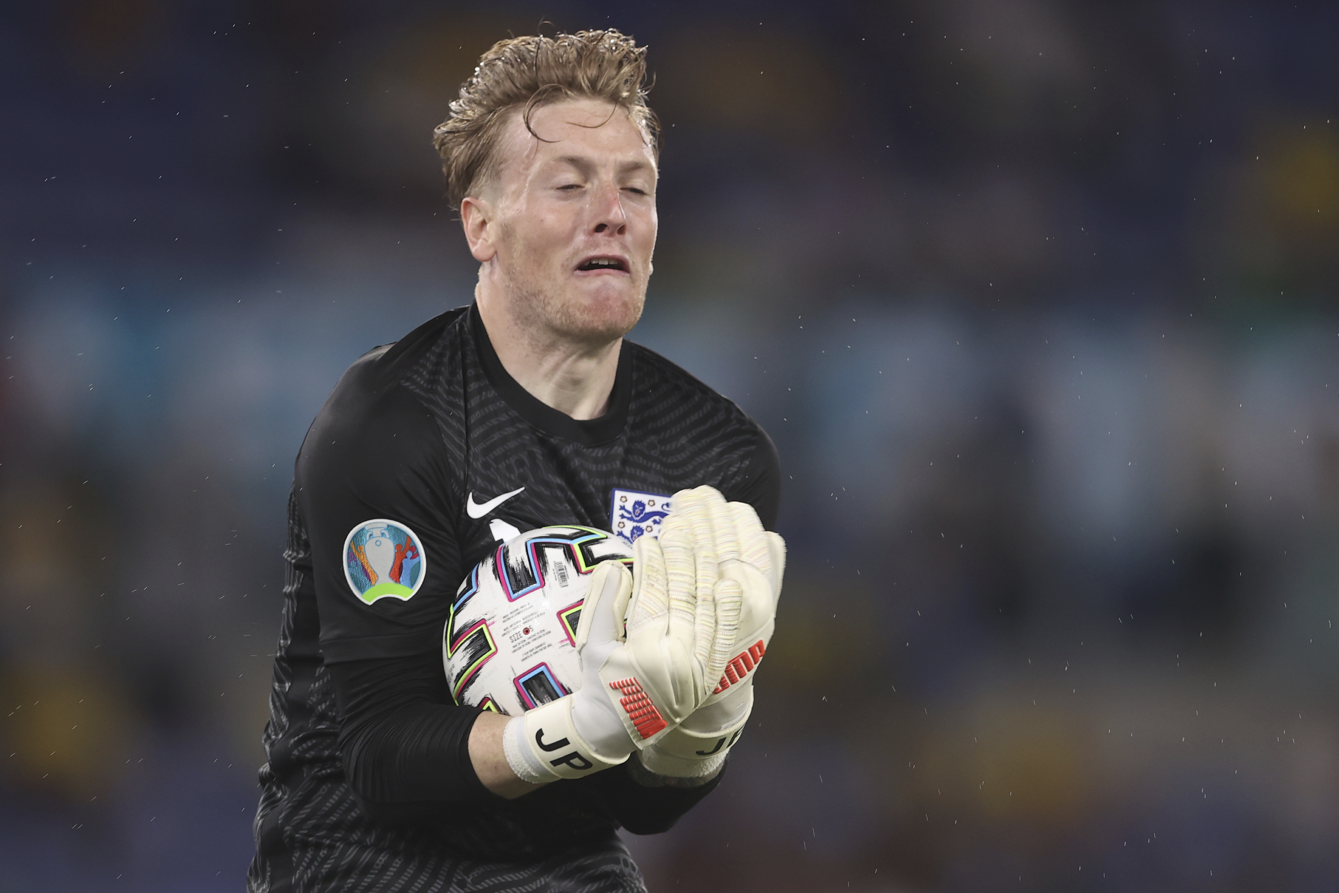 自12年的卡西以来皮克福德是首位欧洲杯连续5场零封的门将