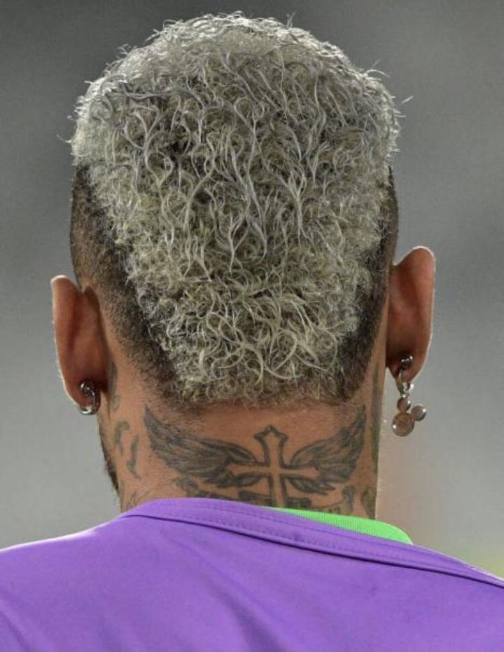 童心未泯!内马尔在美洲杯期间佩戴迪士尼米奇耳坠